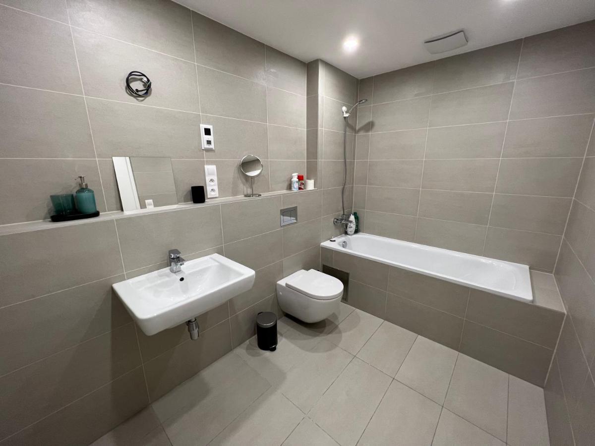 The Dante Prague - Family And Friends Apartments, Free Parking Zewnętrze zdjęcie